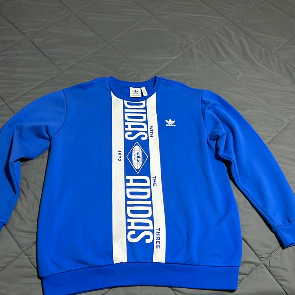 XL Adidas Sweatshirt 🔥